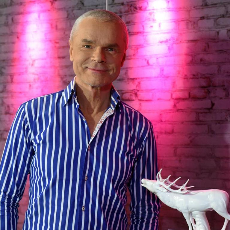 Der Moderator Jürgen Domian steht 2016 in seinem Studio beim WDR in Köln 
