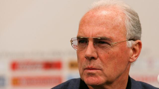 Der damalige Präsident des deutschen FIFA Organisationskomitees, Franz Beckenbauer.