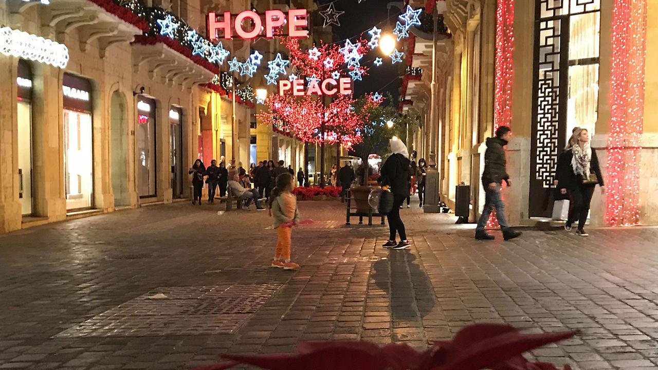 Jahreswechsel im Libanon: Geschmückte Straßen in Beirut Ende Dezember 2017 Jahreswechsel im Libanon: Geschmückte Straßen in Beirut Ende Dezember 2017