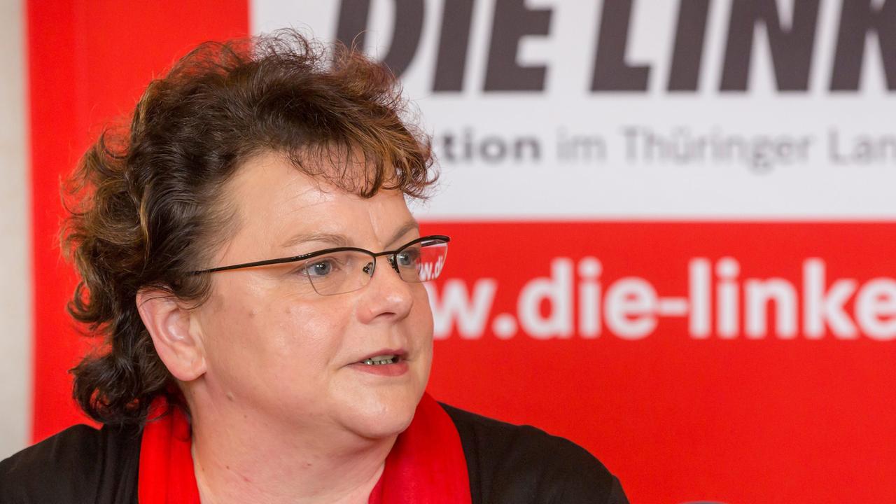 Kerstin Köditz, die Sprecherin für antifaschistische Politik in der Linken-Landtagsfraktion in Sachsen, aufgenommen 2012. Kerstin Köditz, die Sprecherin für antifaschistische Politik in der Linken-Landtagsfraktion in Sachsen, aufgenommen 2012.