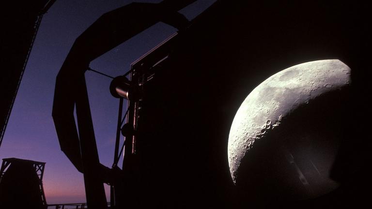 Das Very Large Telescope guckt in den Mond!