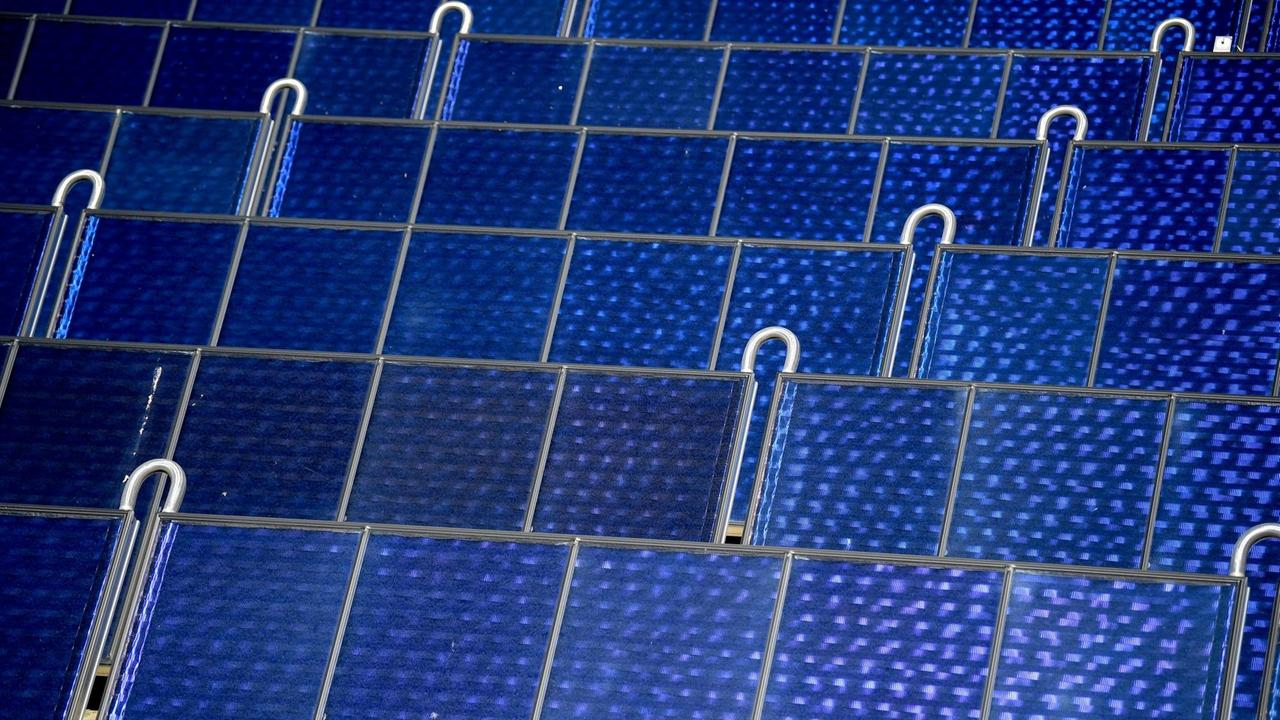  Berlins größte Solarthermie-Anlage bei ihrer Inbetriebnahme im Mai 2018.
