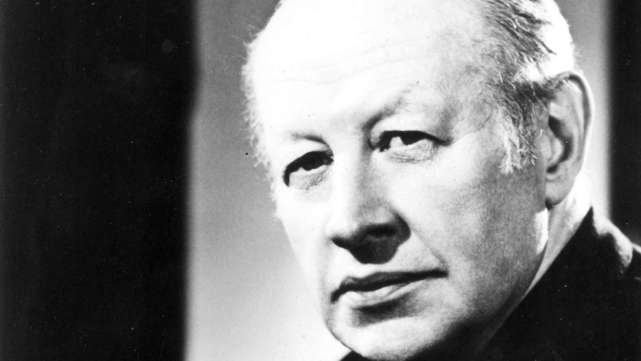 EUGENE AYNSLEY GOOSSENS 1893 - 1962 English Conductor / violinist and composer Credit: Boosey & Hawkes Collection / ArenaPAL EUGENE AYNSLEY GOOSSENS 1893 - 1962 English Conductor / violinist and composer Credit: Boosey & Hawkes Collection / ArenaPAL
