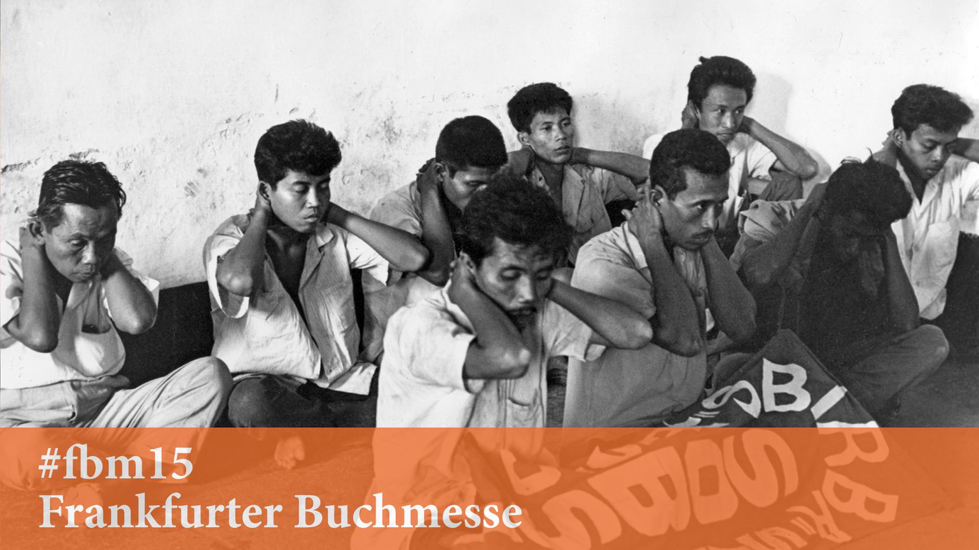 Von der indonesischen Armee festgenommene Mitglieder der Kommunistischen Partei Indonesiens im Oktober 1965 Von der indonesischen Armee festgenommene Mitglieder der Kommunistischen Partei Indonesiens im Oktober 1965