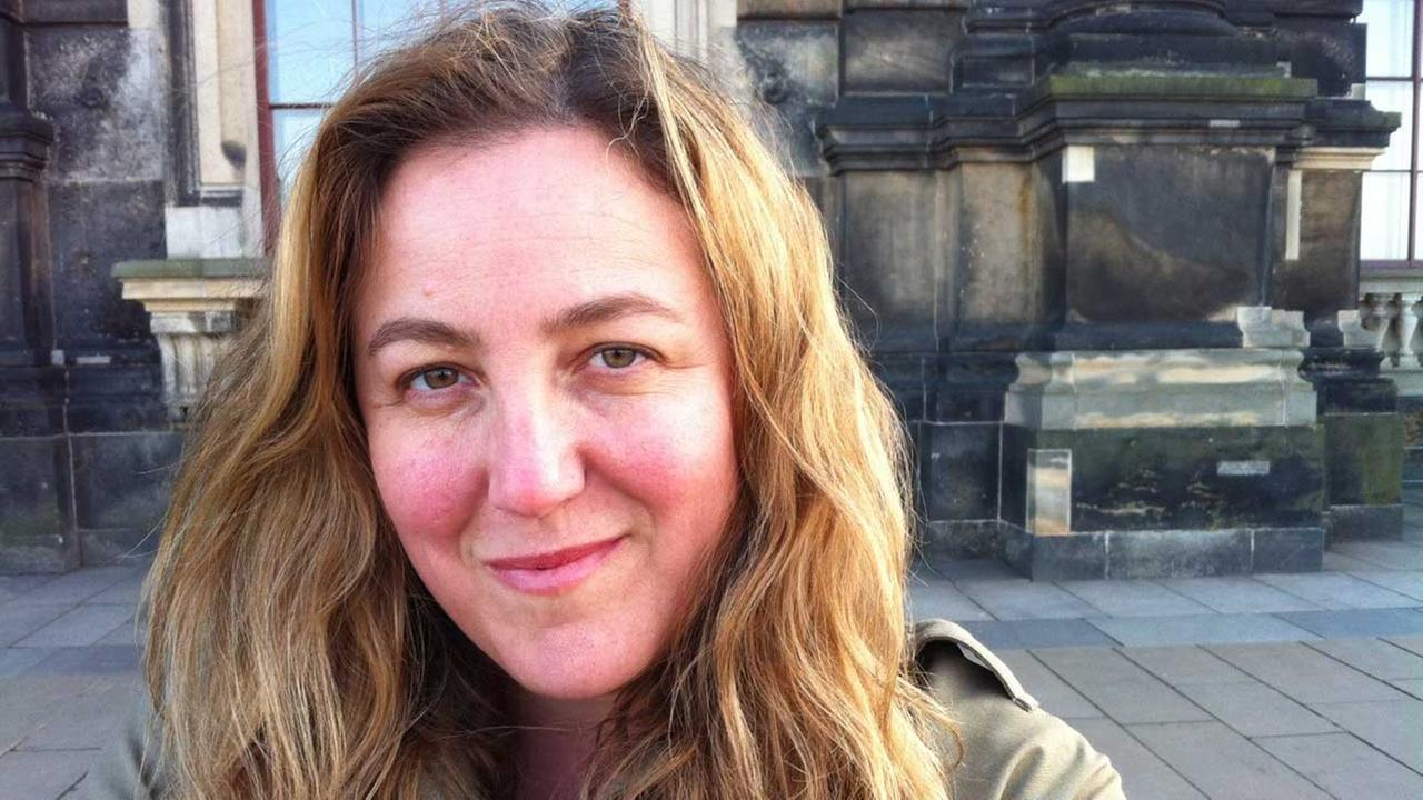 Die US-amerikanische Schriftstellerin und Drehbuchautorin Anna LeVine Winger lebt seit 15 Jahren in Berlin. Hier bei einem Besuch in Dresden. Die US-amerikanische Schriftstellerin und Drehbuchautorin Anna LeVine Winger lebt seit 15 Jahren in Berlin. Hier bei einem Besuch in Dresden.