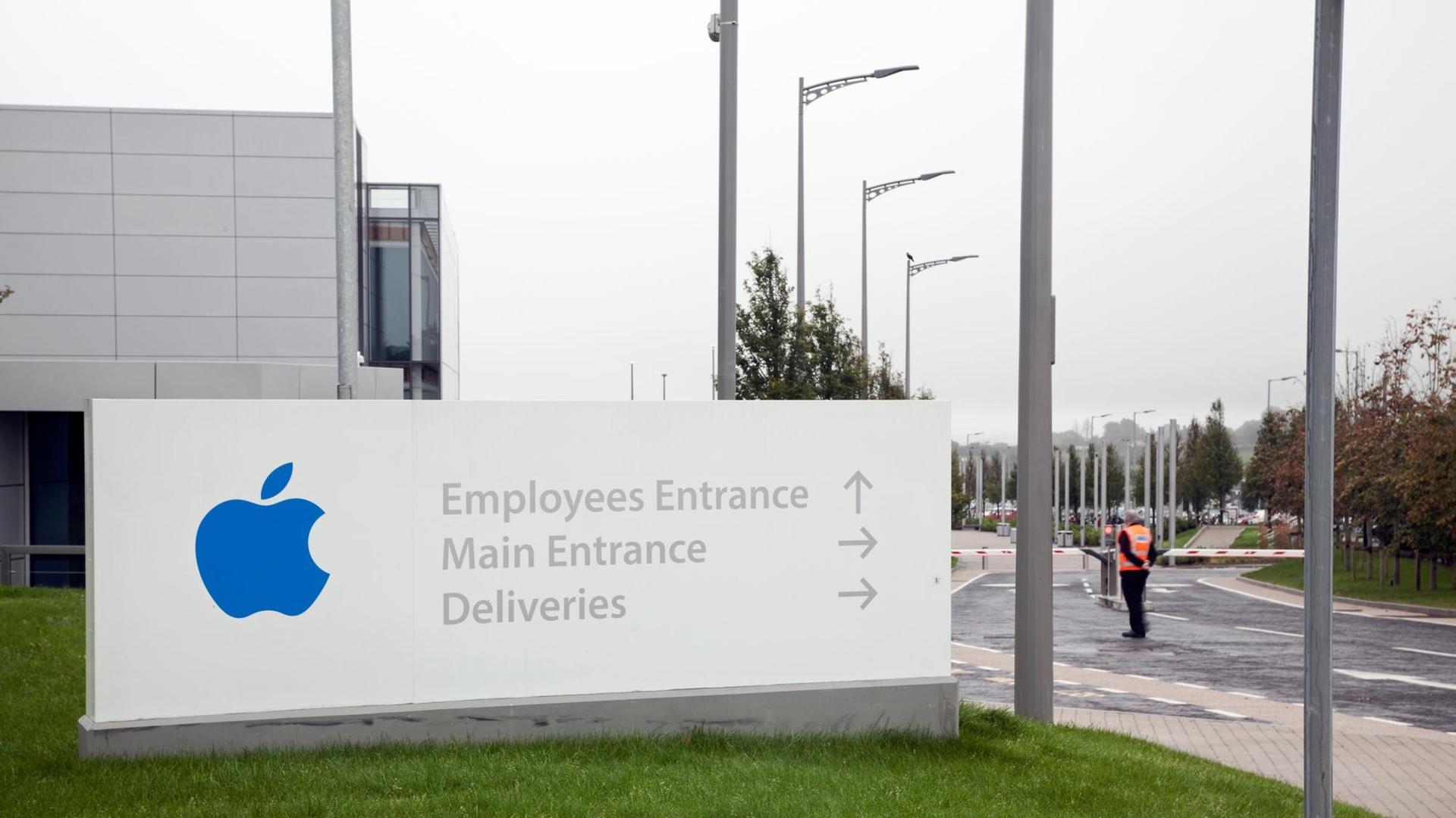 Der Haupteingang zum Hauptquartier von Apple in Irland. Der Haupteingang zum Hauptquartier von Apple in Irland.