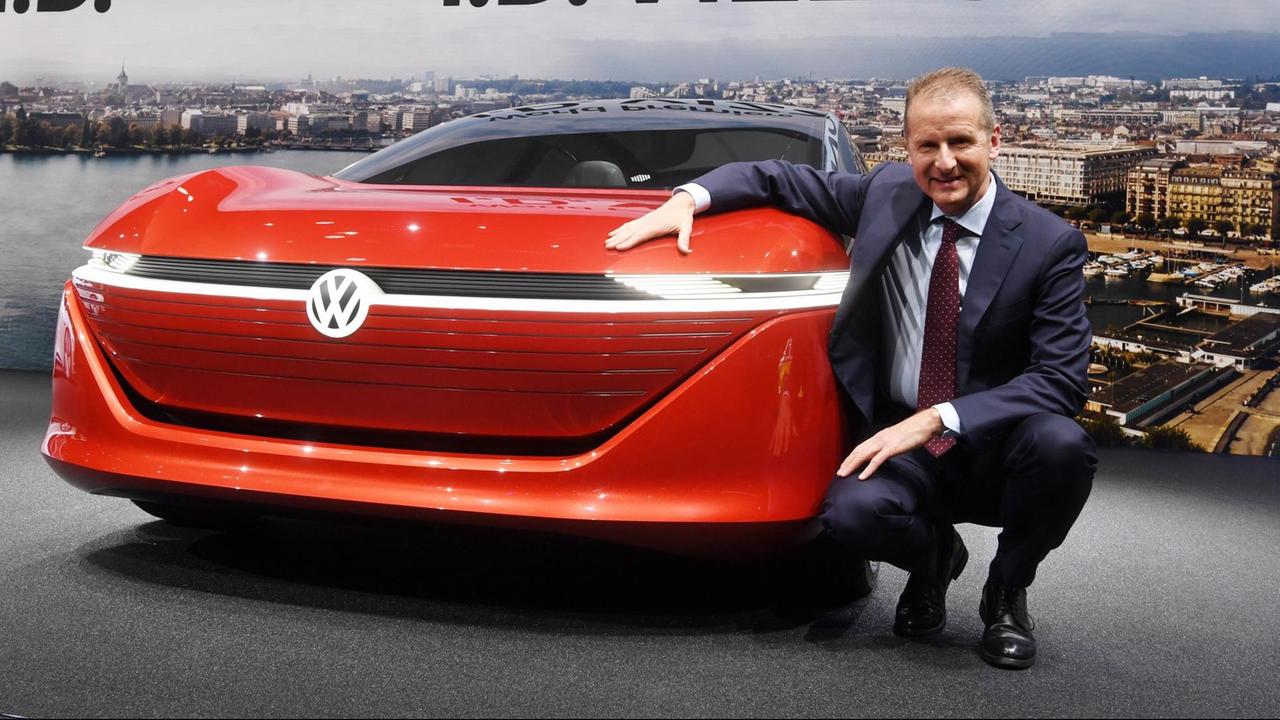Schweiz, Genf: Herbert Diess, präsentiert beim Genfer Autosalon am den VW I.D. VIZZION.