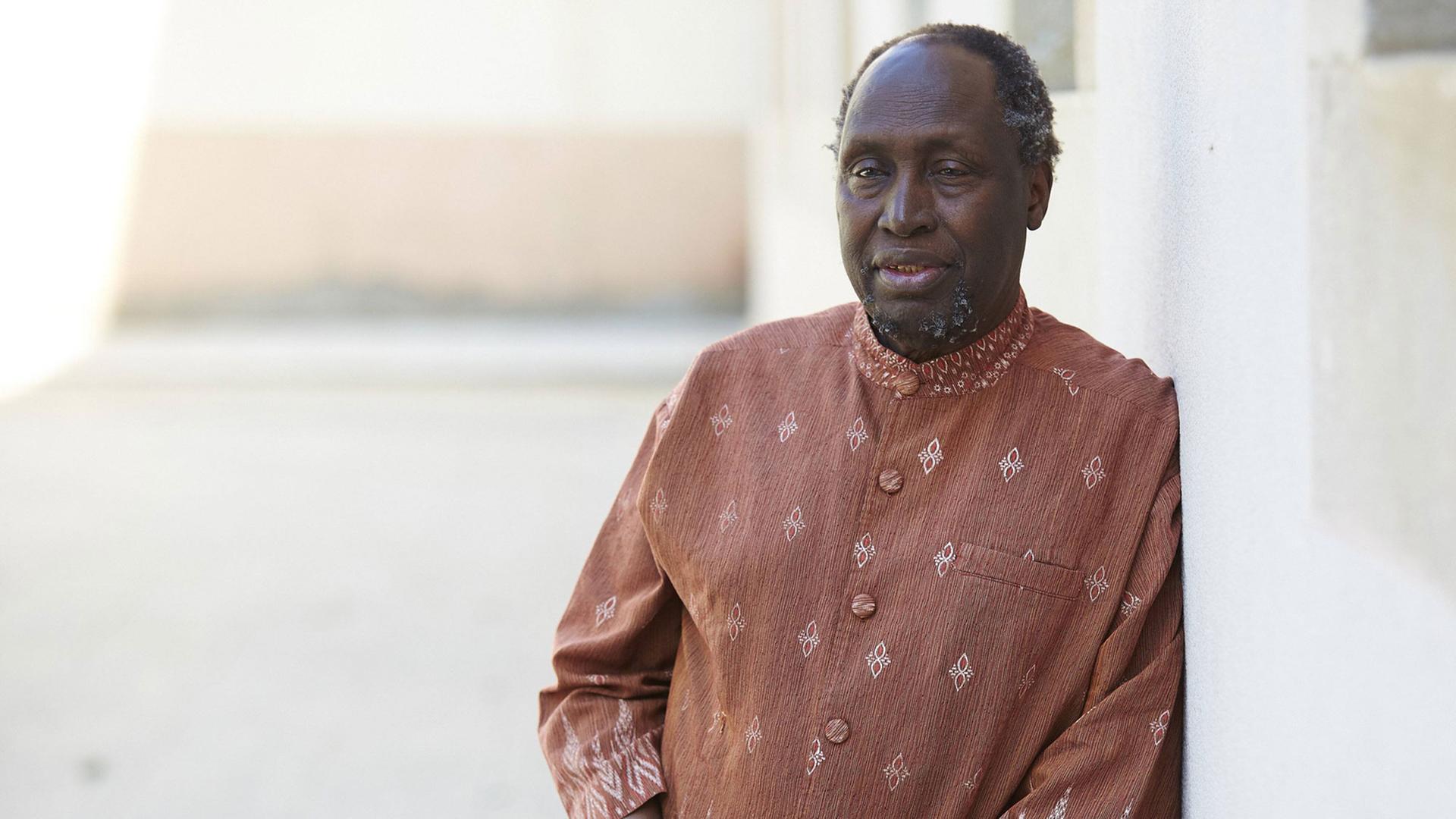 Der kenianische Schriftsteller Ngugi wa Thiong'o. Der kenianische Schriftsteller Ngugi wa Thiong'o.