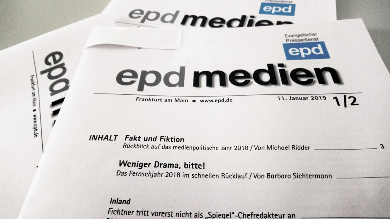 Ein Stapel von Ausgaben der Zeitschrift epd medien. Ein Stapel von Ausgaben der Zeitschrift epd medien.