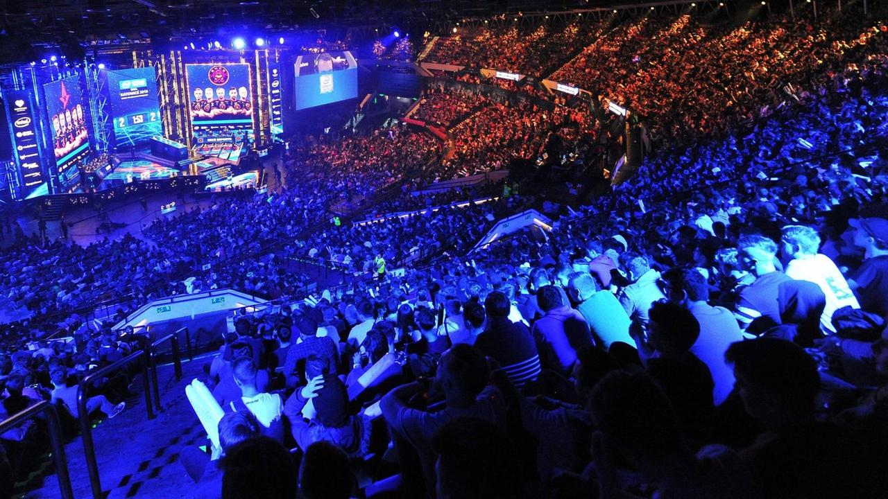 Zahlreiche Fans im März 2019 bei einer Counter-Strike-Veranstaltung in Kattowitz Zahlreiche Fans im März 2019 bei einer Counter-Strike-Veranstaltung in Kattowitz