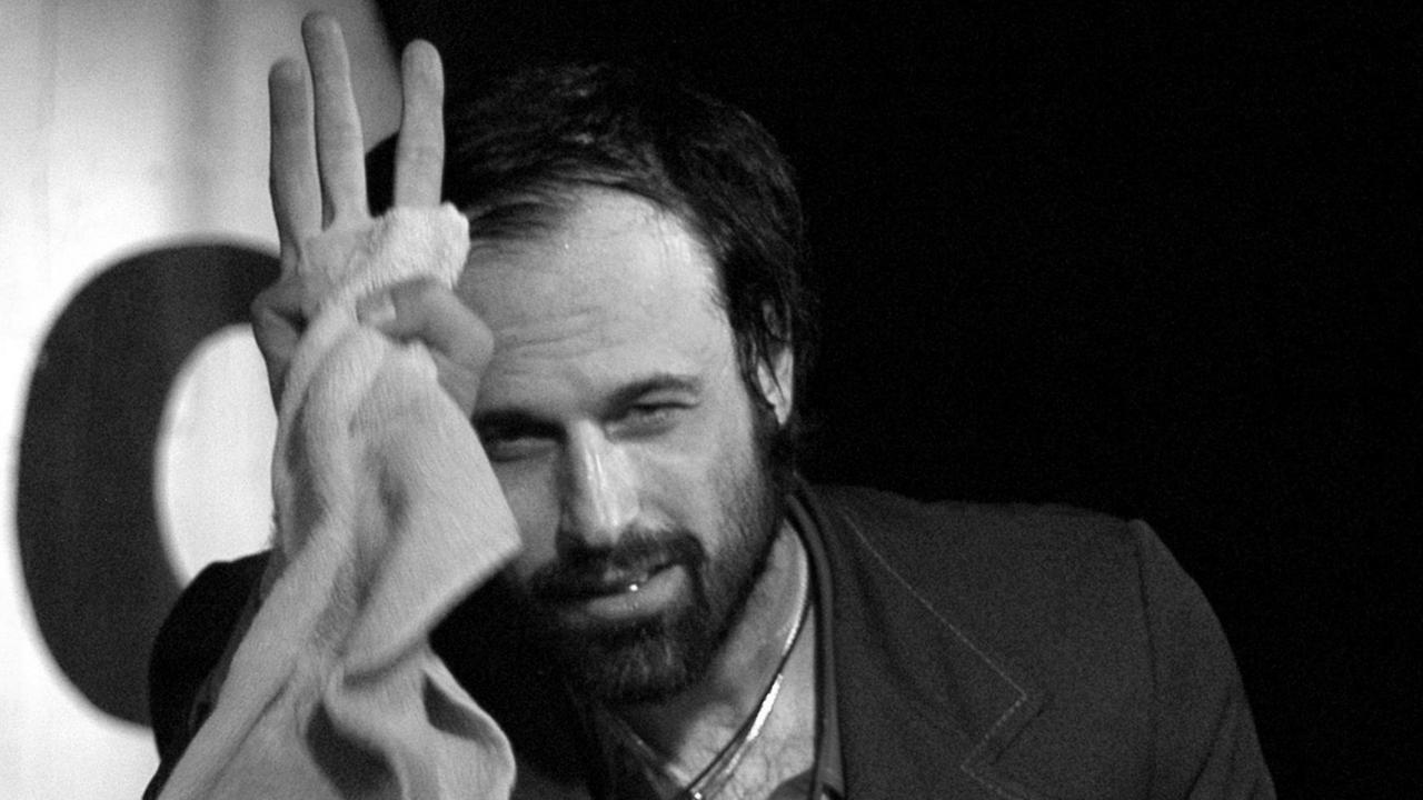 David Berman bei einem Auftritt seiner band The Silver Jews im Jahr 2006 in Athens, Georgia 2006. David Berman bei einem Auftritt seiner band The Silver Jews im Jahr 2006 in Athens, Georgia 2006.