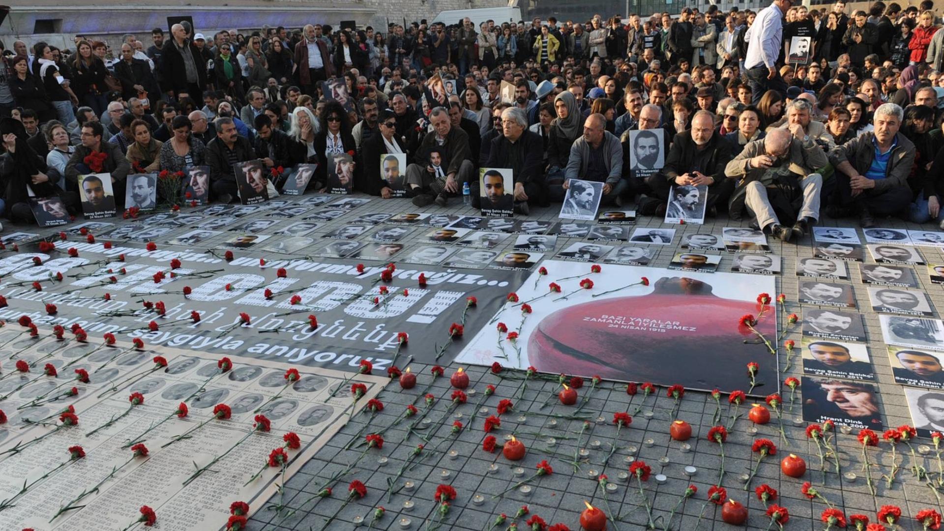 Gedenken an die armenischen Opfer vom 24. April 1915 in Istanbul. Gedenken an die armenischen Opfer vom 24. April 1915 in Istanbul.