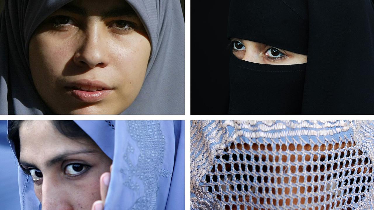 Vier muslimische Frauen in unterschiedlichen Schleiern: dem Hijab, dem Niqab, dem Tschador und der Burka.