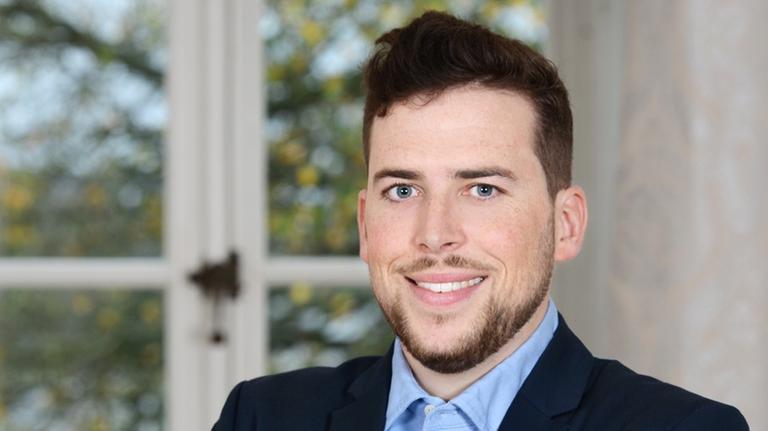Ein Porträt zeigt den Experten für Superhelden-Comics Cord-Christian Casper. Ein Porträt zeigt den Experten für Superhelden-Comics Cord-Christian Casper.
