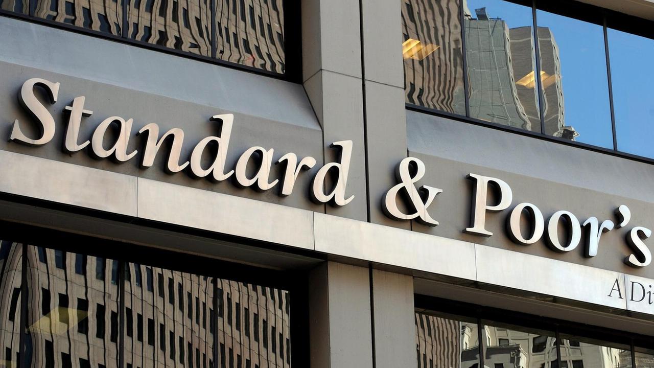 Das Gebäude der Ratingagentur Standard & Poor's in New York. Das Gebäude der Ratingagentur Standard & Poor's in New York.