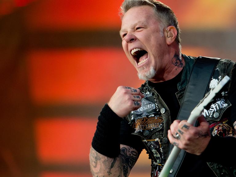 Metallica James Hetfield bei einem Konzert