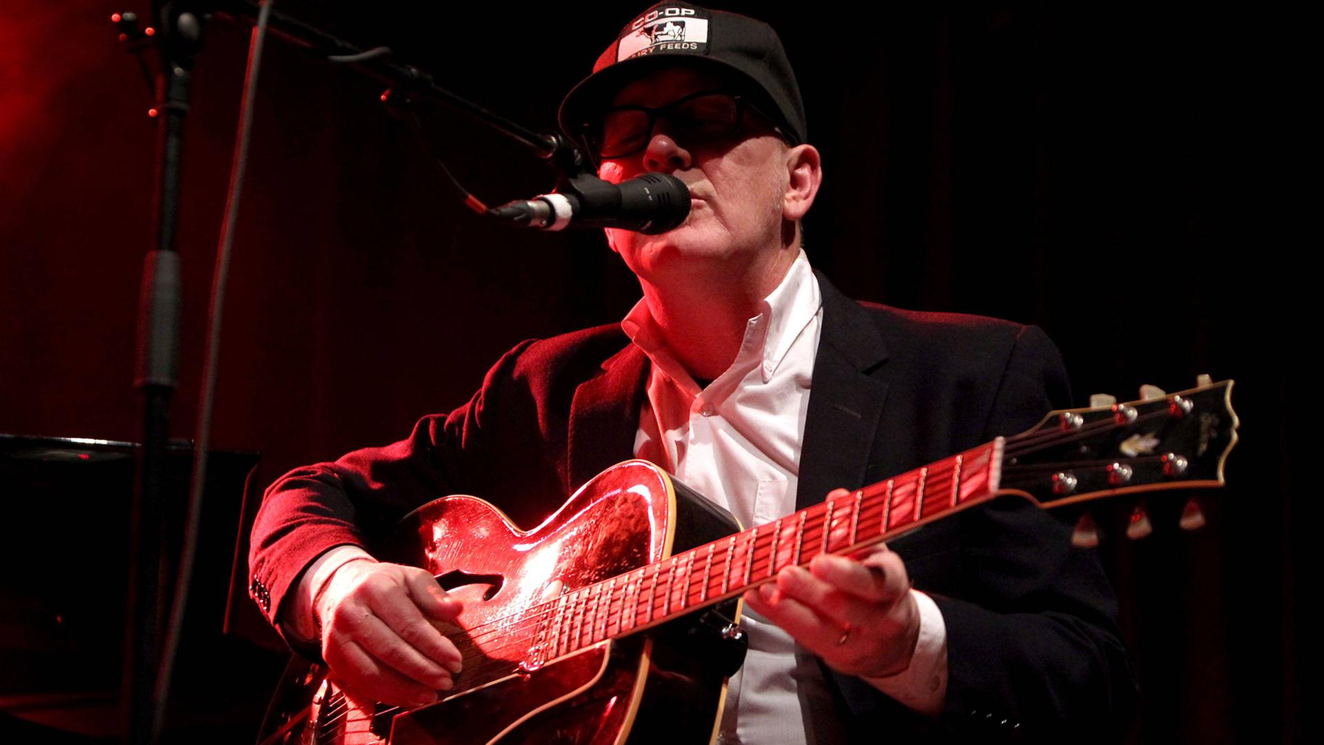 Lambchop-Sänger und -Gitarrist Kurt Wagner. Lambchop-Sänger und -Gitarrist Kurt Wagner.