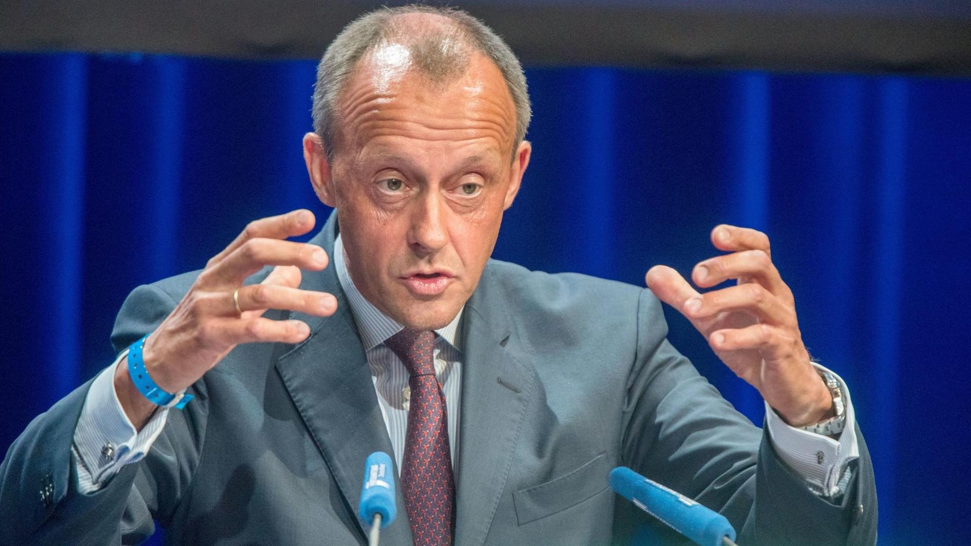 Friedrich Merz bei einer Tagung des Wirtschaftsrates Friedrich Merz bei einer Tagung des Wirtschaftsrates