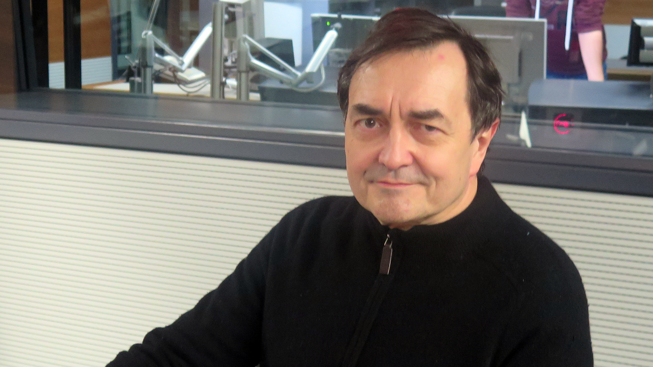 Pierre-Laurent Aimard ist ein französischer Pianist und unterrichtet an der Hochschule für Musik und Tanz in Köln Pierre-Laurent Aimard ist ein französischer Pianist und unterrichtet an der Hochschule für Musik und Tanz in Köln
