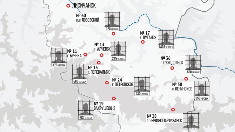 Piktogramme zeigen auf einer gräulichen Karte der Ostukraine den Ort und die jeweilige Zahl der Gefangenen an.