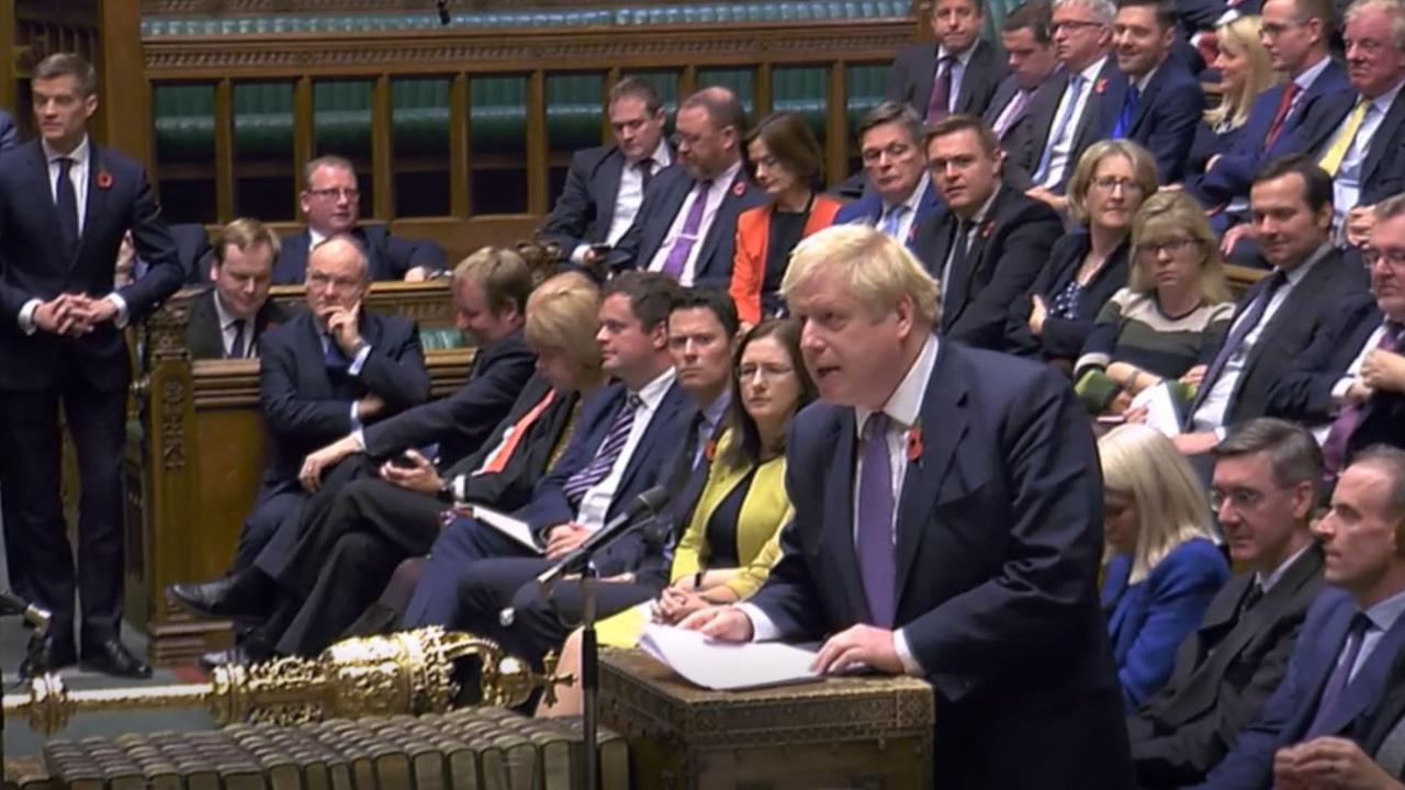 Premierminister Boris Johnson wirbt für Neuwahlen am 12. Dezember, um die Mehrheit im Parlament zu gewinnen. Premierminister Boris Johnson wirbt für Neuwahlen am 12. Dezember, um die Mehrheit im Parlament zu gewinnen.