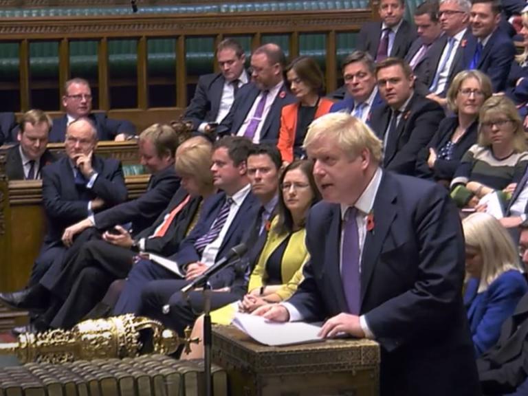 Premierminister Boris Johnson wirbt für Neuwahlen am 12. Dezember, um die Mehrheit im Parlament zu gewinnen.