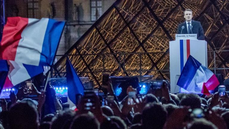 Frankreichs Emmanuel Macron nach der Stichwahl am 7. Mai in Paris. Frankreichs Emmanuel Macron nach der Stichwahl am 7. Mai in Paris.