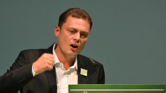 Der Grünen-Politiker Daniel Köbler auf der Landesdelegiertenversammlung in Idar-Oberstein am 28.11.2015.