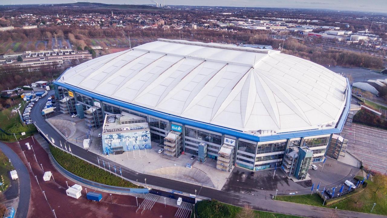 Die Veltins-Arena in Gelsenkirchen von oben Die Veltins-Arena in Gelsenkirchen von oben
