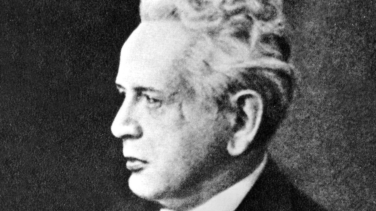 Ernst Cassirer Ernst Cassirer