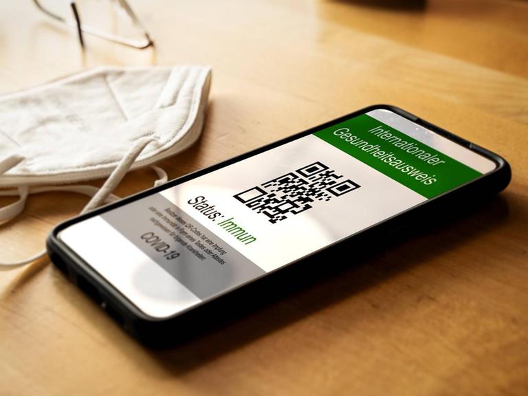 Ein digitaler Impfpass könnte ein Instrument sein, um Geimpften und Genesenen wieder mehr Freiheiten zu ermöglichen