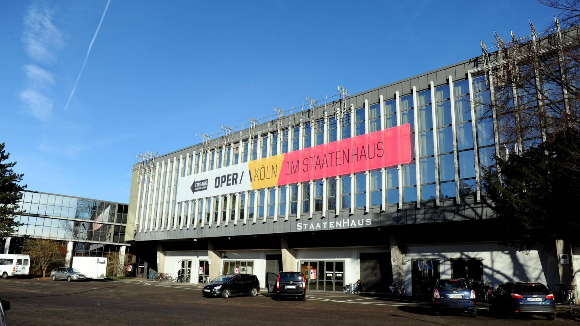 Köln Aussenansicht der Oper Köln im Staatenhaus, das Ausweichquartier der Kölner Oper in Köln am 25.01.2016. Köln Aussenansicht der Oper Köln im Staatenhaus, das Ausweichquartier der Kölner Oper in Köln am 25.01.2016.