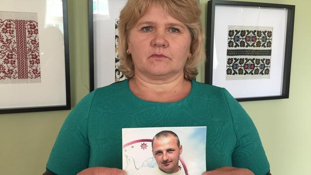 Elena Sugaks Sohn Ruslan kam im August 2014 nach der Schlacht von Ilowaisk in russische Kriegsgefangenschaft.