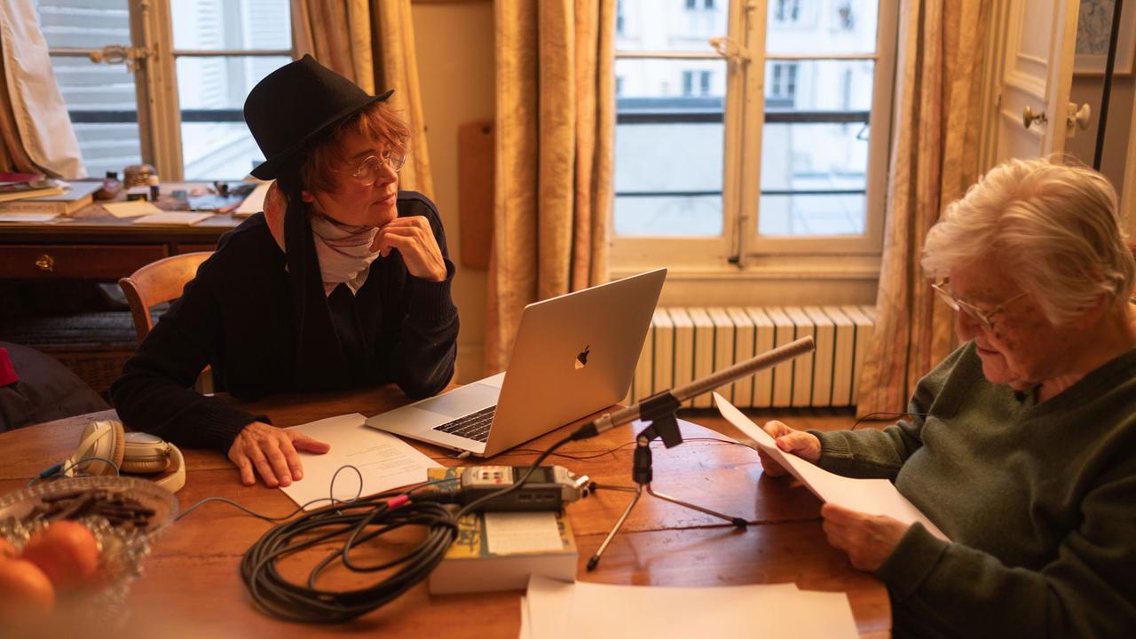 Ulrike Haage (Komponistin und Regisseurin) und Etel Adnan (Autorin) 2019 bei Aufnahmen Ulrike Haage (Komponistin und Regisseurin) und Etel Adnan (Autorin) 2019 bei Aufnahmen