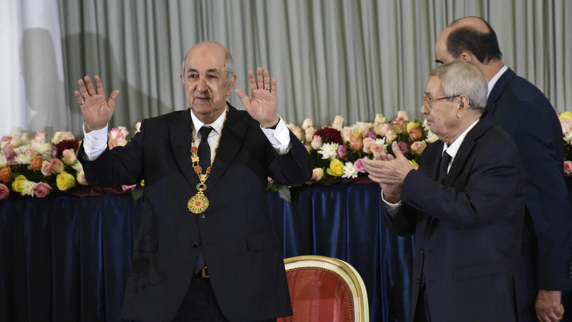 Abdelmajid Tebbounev, Präsident von Algerien, bei seiner Vereidigung Abdelmajid Tebbounev, Präsident von Algerien, bei seiner Vereidigung