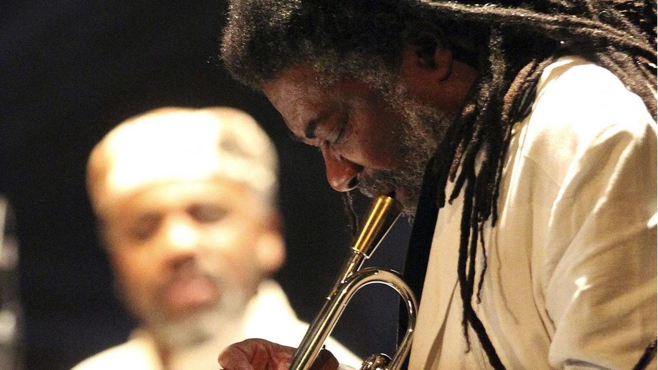 Der Trompetenspieler Leo Smith beim San Sebastian Festival in Spanien am 25.7.2014. Der Trompetenspieler Leo Smith beim San Sebastian Festival in Spanien am 25.7.2014.
