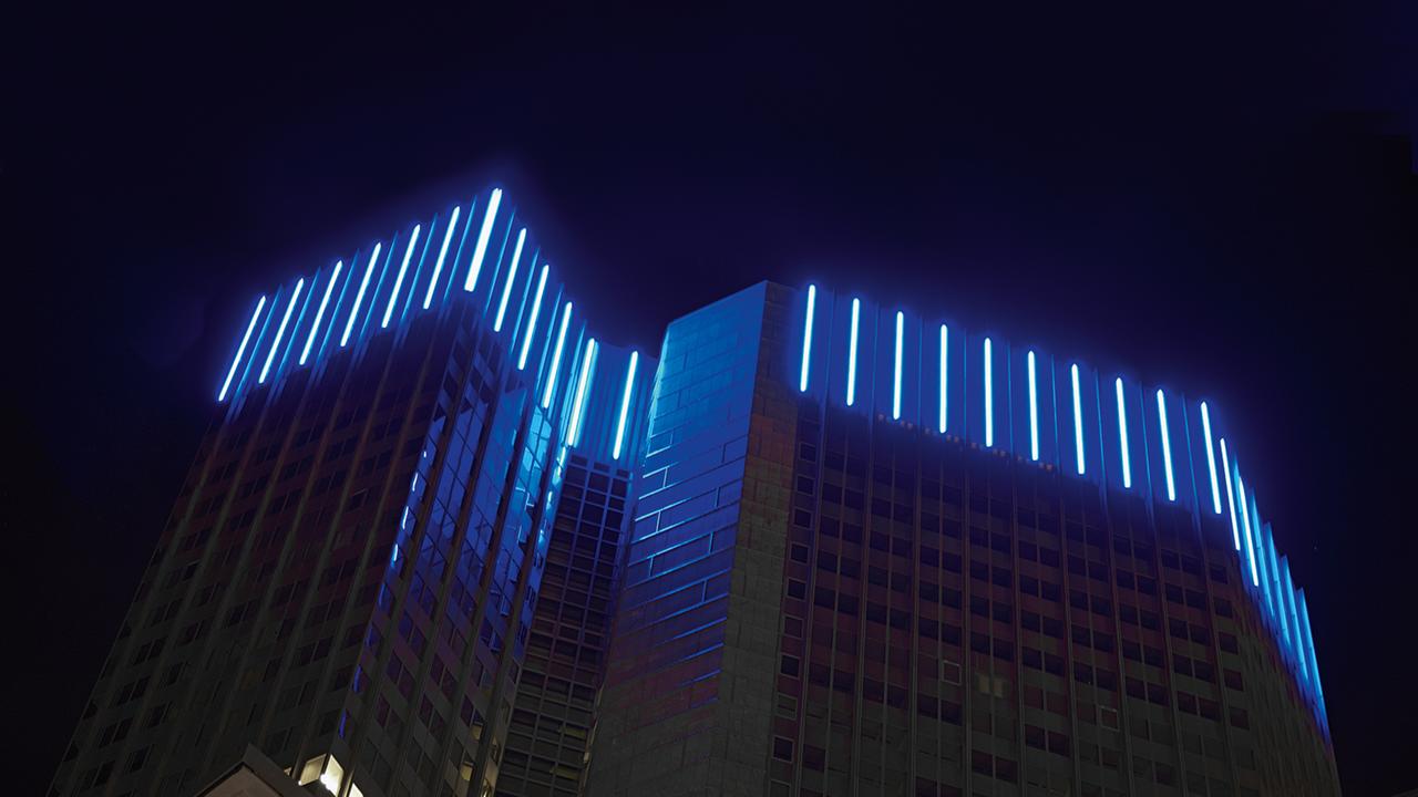 Die LED-Beleuchtung an der neuen Zentrale der Europäischen Zentralbank (EZB) in Frankfurt stammt von LED-Linear. Die LED-Beleuchtung an der neuen Zentrale der Europäischen Zentralbank (EZB) in Frankfurt stammt von LED-Linear.
