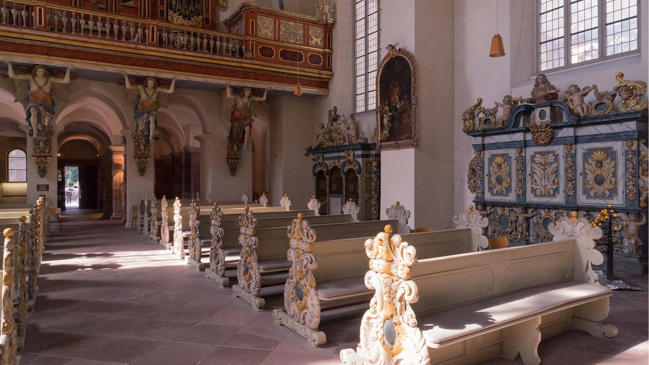 Pfarrkirche Sankt Stefanus und Vitus in Corvey. Pfarrkirche Sankt Stefanus und Vitus in Corvey.