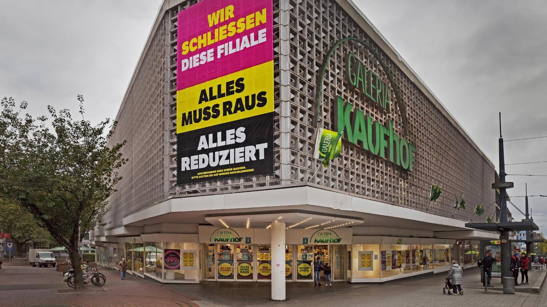 Wirtschaft - Insolvenzverfahren für Galeria eröffnet