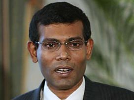 Mohamed "Anni" Nasheed ist als erster demokratisch gewählter Präsident der Malediven vereidigt worden. Mohamed "Anni" Nasheed ist als erster demokratisch gewählter Präsident der Malediven vereidigt worden.