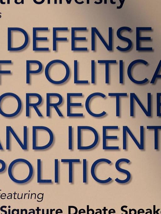 Plakat mit dem Hinweis auf eine Veranstaltung mit Sally Kohn, politische CNN-Kommentatorin und Daily Biest-Kolumnistin, zur Verteidigung von Politischer Korrektheit im September 2016 in Hempstead, New York