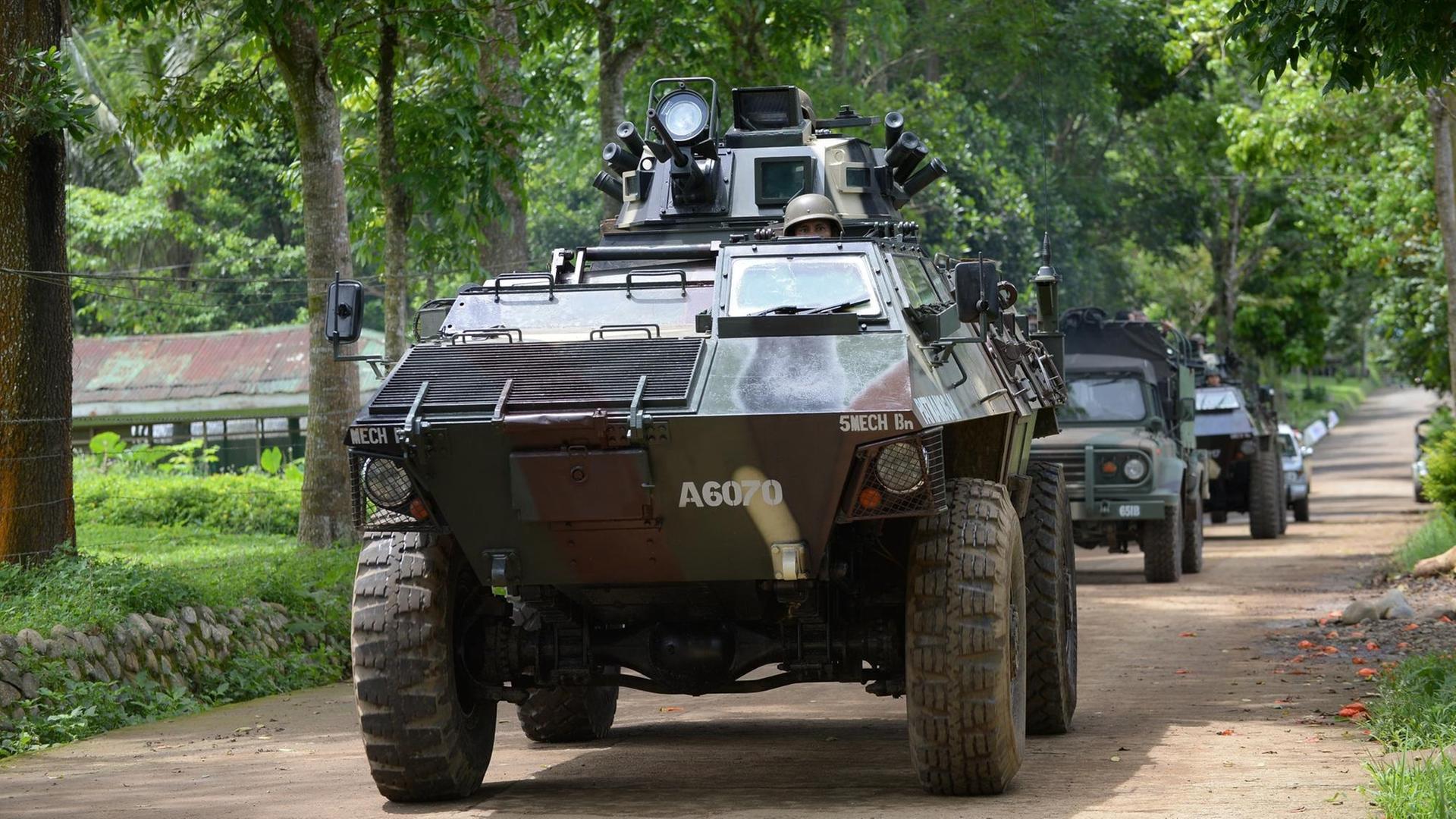 Das philippinische Militär geht gegen Islamisten vor. Das philippinische Militär geht gegen Islamisten vor.