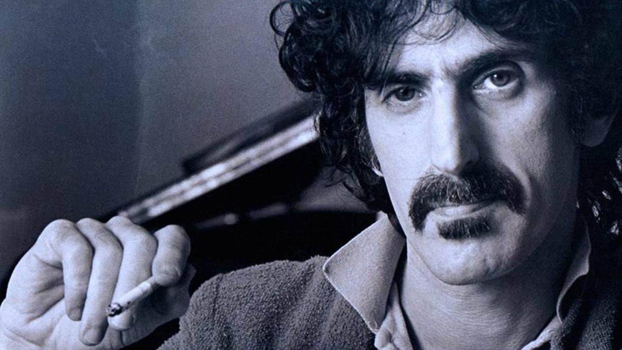 Der 1993 verstorbene US-amerikanische Komponist und Musiker Frank Zappa. Er veröffentlichte mehr als 100 Musikalben.