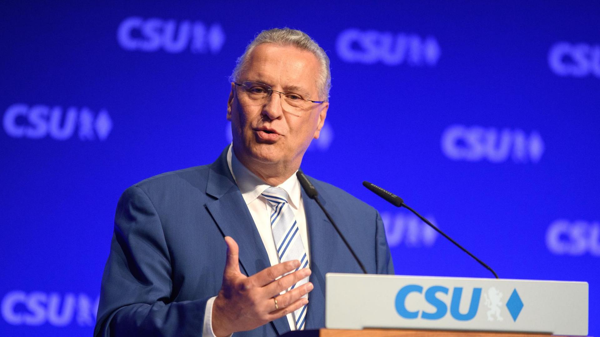 Der bayerische Innenminister Joachim Herrmann (CSU) Der bayerische Innenminister Joachim Herrmann (CSU)
