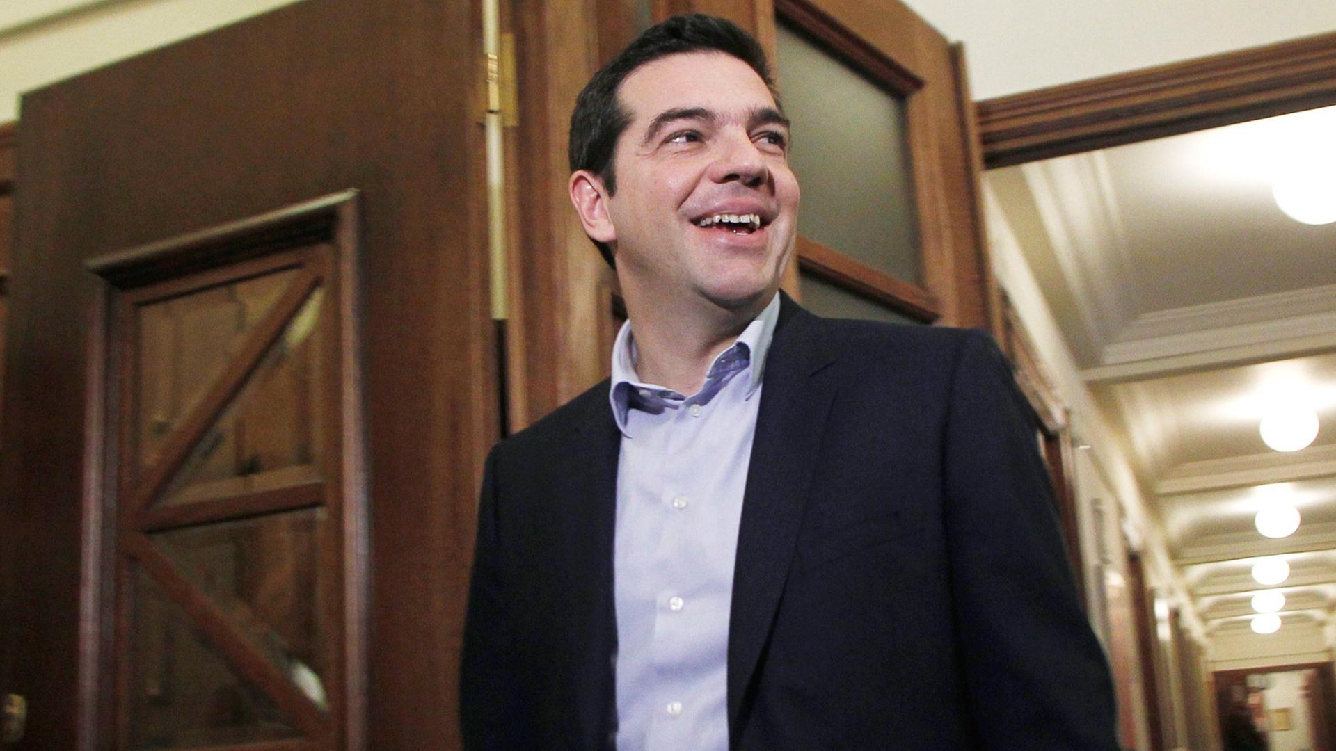 Der Regierungs-Chef von Griechenland, Alexis Tsipras, im Parlament in Athen. Der Regierungs-Chef von Griechenland, Alexis Tsipras, im Parlament in Athen.