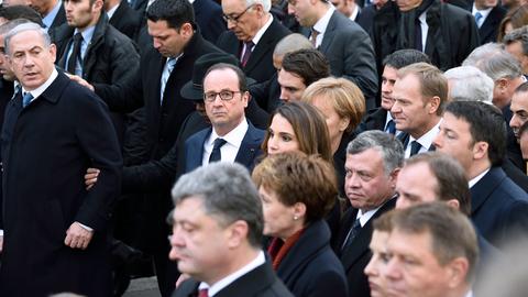 Staats- und Regierungschefs beim Trauermarsch am 11. Januar 2015 in Paris für die Opfer in Folge des Anschlags auf die französische Satire-Zeitschrift "Charlie Hebdo".