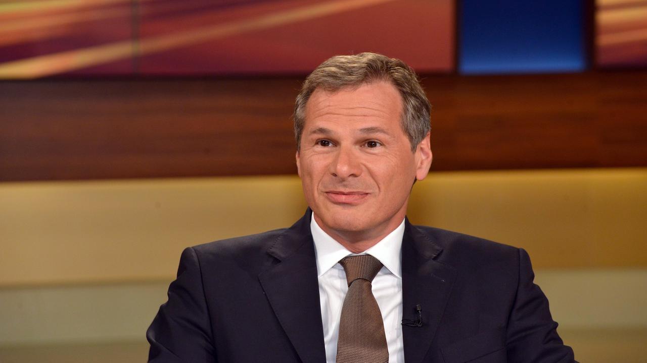 Georg Mascolo, Leiter der Recherchekooperation von NDR, WDR und "Süddeutscher Zeitung", am 13.05.2015 während der ARD-Talksendung "Anne Will". Georg Mascolo, Leiter der Recherchekooperation von NDR, WDR und "Süddeutscher Zeitung", am 13.05.2015 während der ARD-Talksendung "Anne Will".