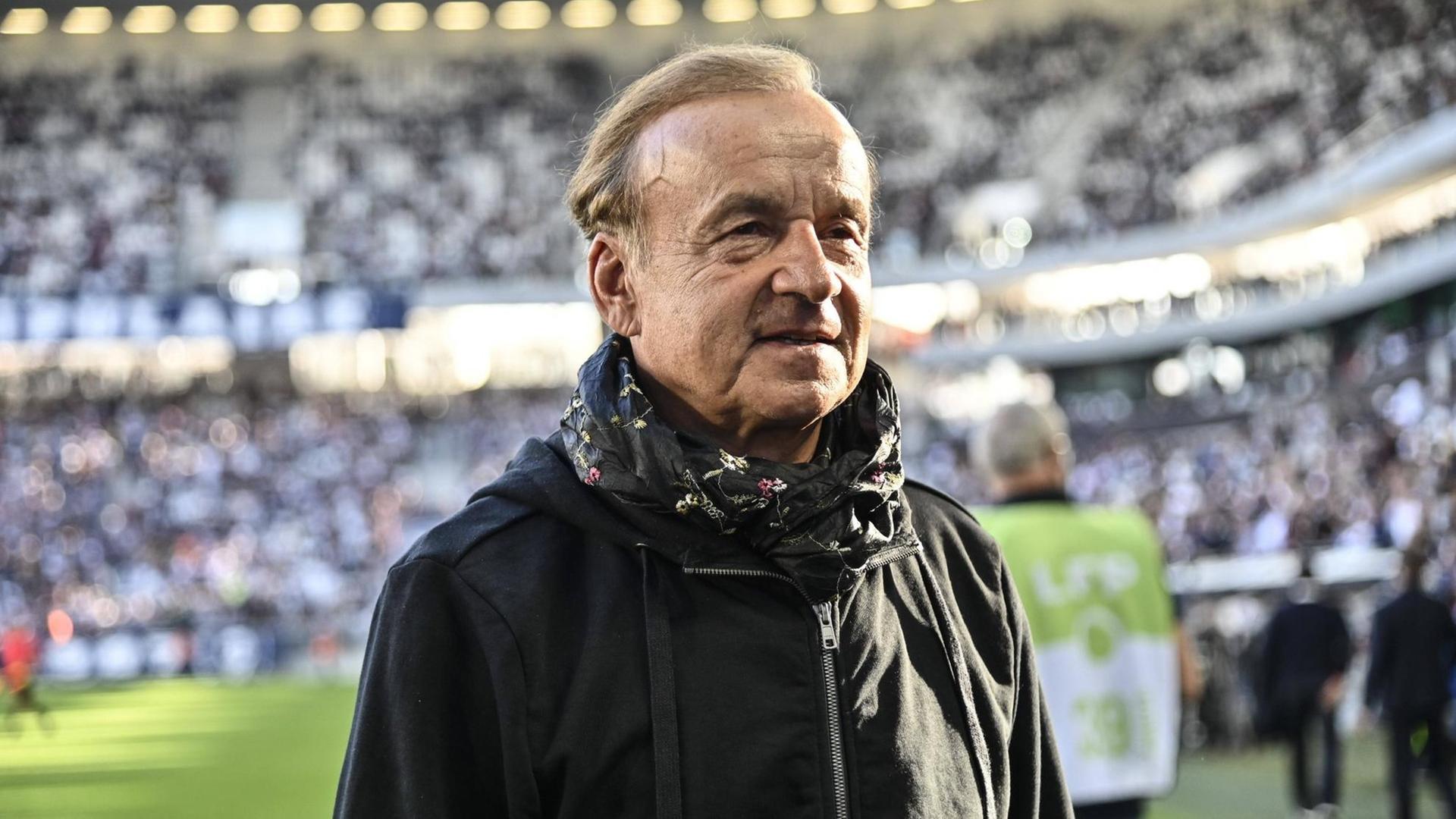 Gernot Rohr FOOTBALL : Les Anciens Joueurs des Girondins pour les 140ans du Club - Bordeaux - 21/10/2021 ThierryBreton/Panoramic PUBLICATIONxNOTxINxFRAxITAxBEL Gernot Rohr FOOTBALL : Les Anciens Joueurs des Girondins pour les 140ans du Club - Bordeaux - 21/10/2021 ThierryBreton/Panoramic PUBLICATIONxNOTxINxFRAxITAxBEL