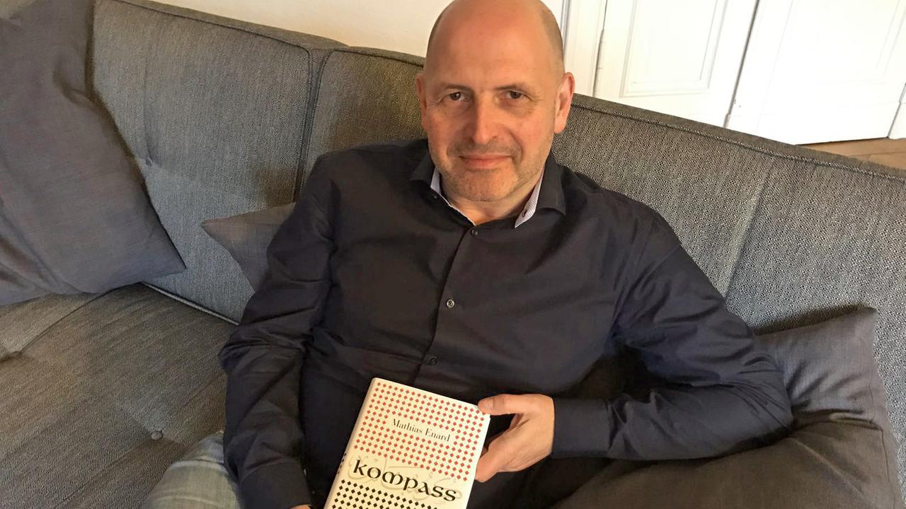 Dirk Fuhrig empfiehlt "Kompass" von Mathias Enard. Dirk Fuhrig empfiehlt "Kompass" von Mathias Enard.