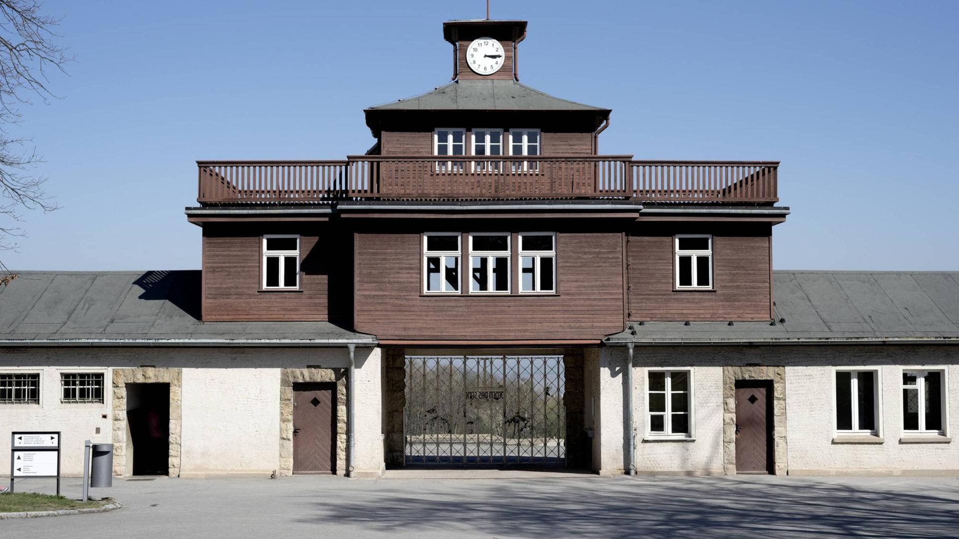 Eingang zur Gedenkstätte KZ Buchenwald. Eingang zur Gedenkstätte KZ Buchenwald.